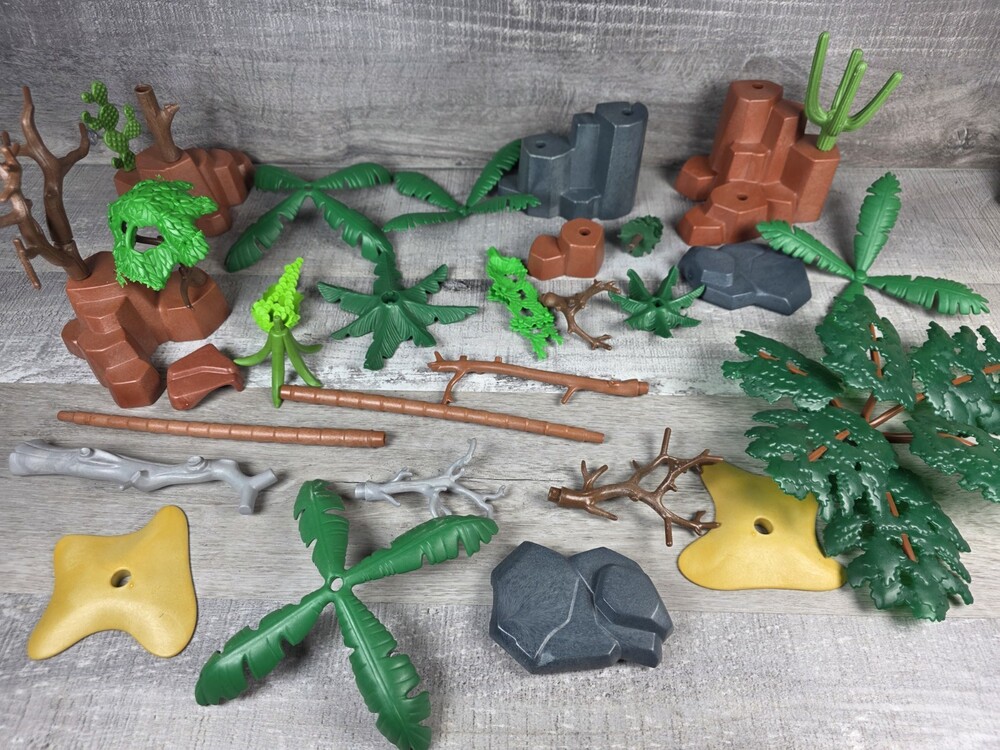 Playmobil Mixed of Lot #1 Accessories Palm Tree Plants Rocks Tree Tops Bin2